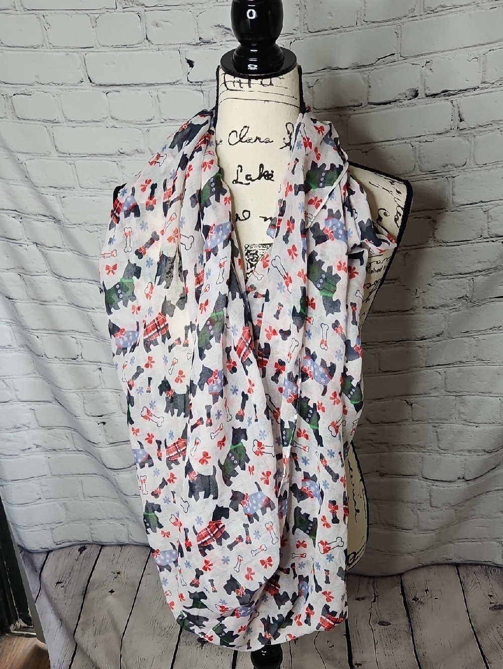 David & Young Scottie Dogs, Bones & Bows Infinity Scarf
